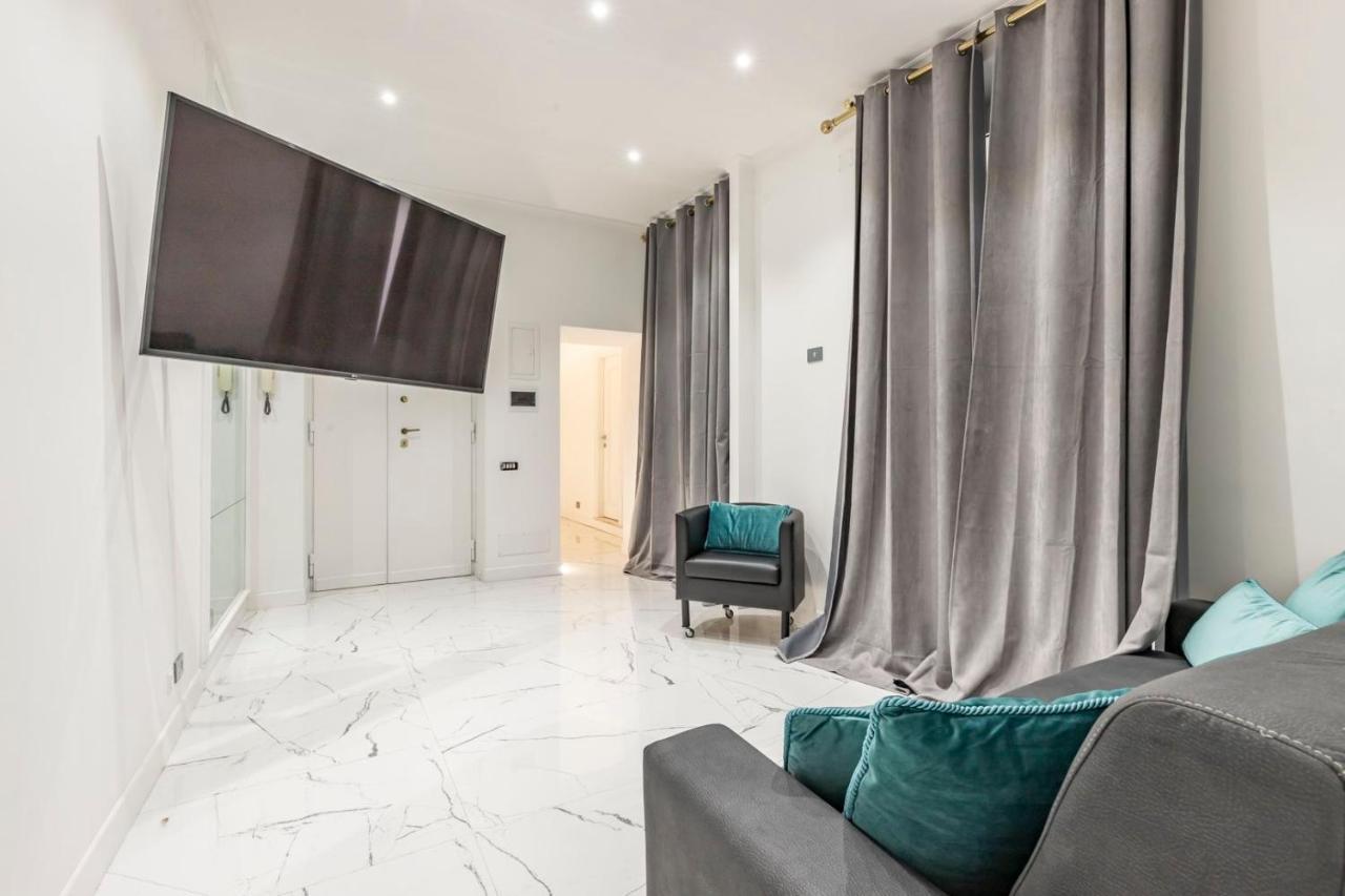 Trevi Luxury Apartment Jacuzzi Рим Экстерьер фото
