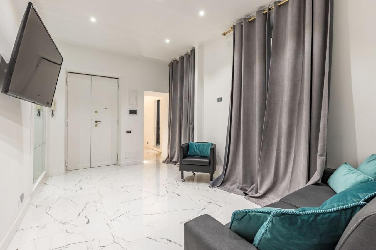 Trevi Luxury Apartment Jacuzzi Рим Экстерьер фото