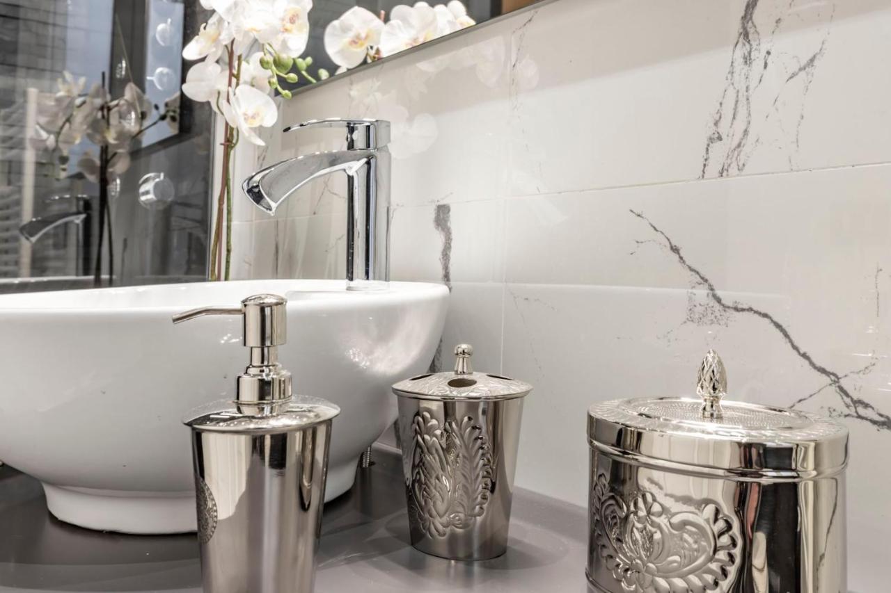 Trevi Luxury Apartment Jacuzzi Рим Экстерьер фото